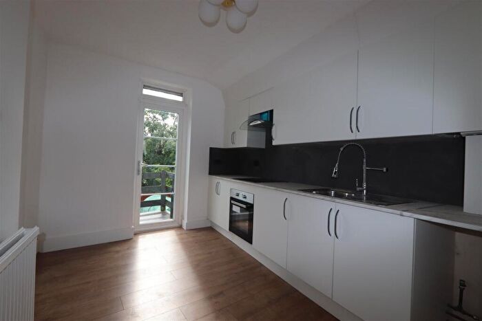 2 Bedroom Flat To Rent In Pleasant Road, Southend-On-Sea, SS1