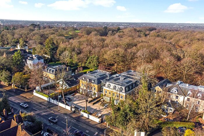 2 Bedroom Flat For Sale In Shalford Lodge, Kingston Hill, Kingston-Upon-Thames, London, KT2