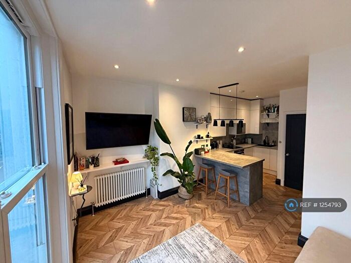 1 Bedroom Flat To Rent In Camberwell Church Street, London, SE5