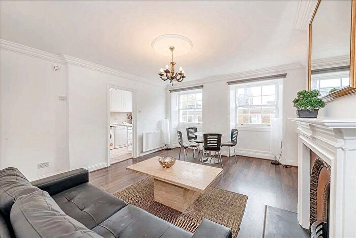 2 Bedroom Flat To Rent In York Street, Marylebone, London, W1U