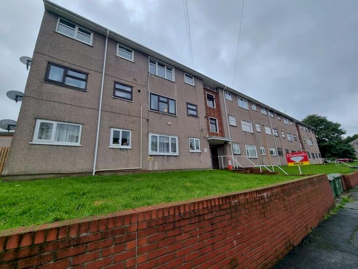 3 Bedroom Flat To Rent In Claude Road, Caerphilly, CF83