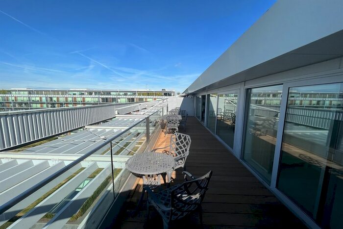 2 Bedroom Property To Rent In Highbury Stadium Square, London, - Epc Rating B, N5