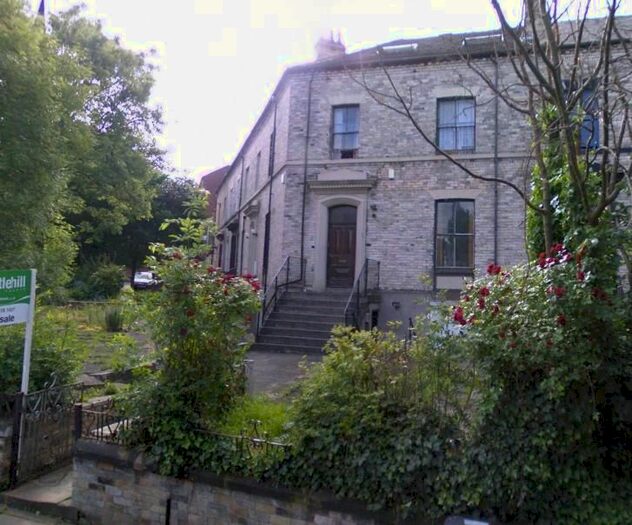 3 Bedroom Flat To Rent In Midland Road, Hyde Park, Leeds, LS6