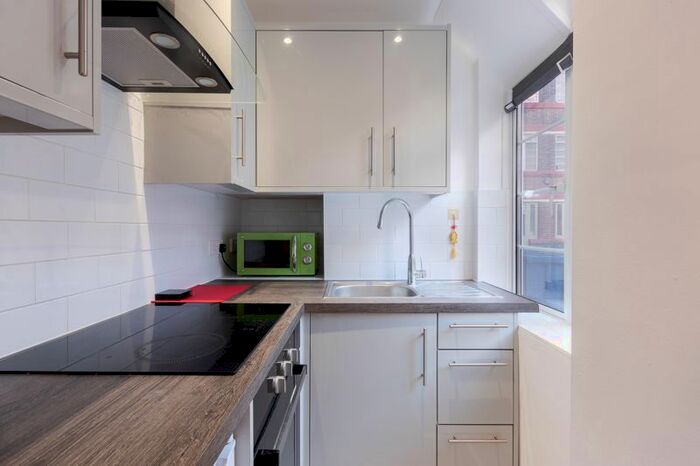 Studio To Rent In Du Cane Court, Balham High Road, London, SW17