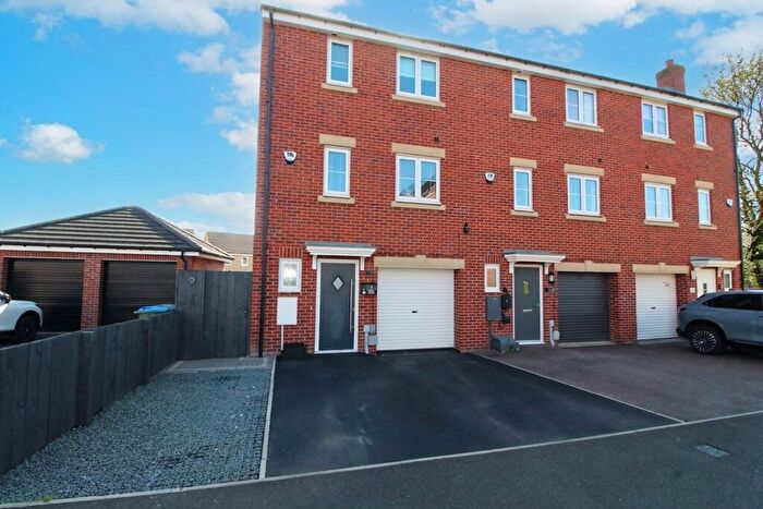 4 Bedroom Terraced House For Sale In Hexham Gardens, Blyth, NE24