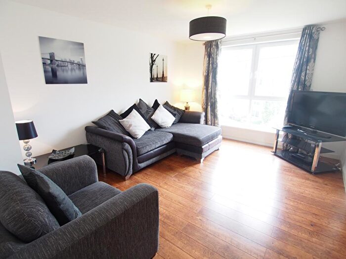 2 Bedroom Flat To Rent In Dee Village, Millburn Street, AB11