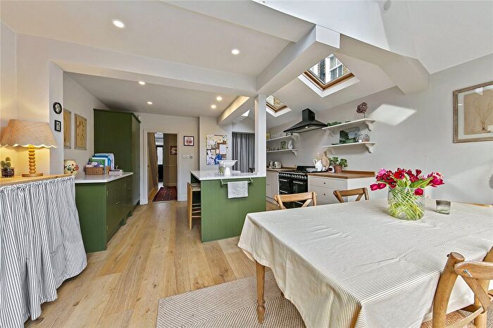 4 Bedroom Semi-detached House For Sale In Northcote Road, St Margarets, TW1
