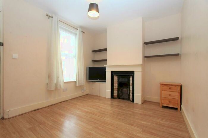 3 Bedroom Terraced House To Rent In Southill RoadChathamKent, ME4