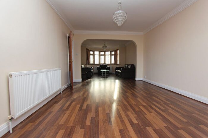 4 Bedroom End Of Terrace House To Rent In Malvern Avenue, Harrow, HA2