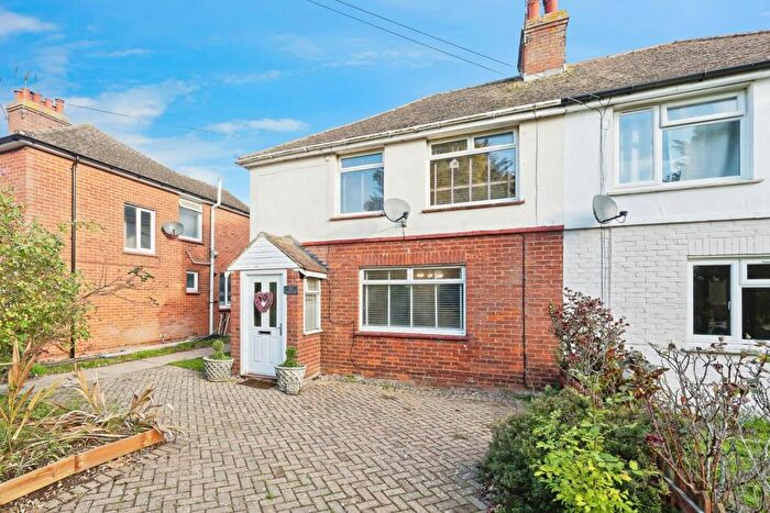 3 Bedroom Semi-Detached House For Sale In Keycol Hill, Bobbing, Sittingbourne, ME9