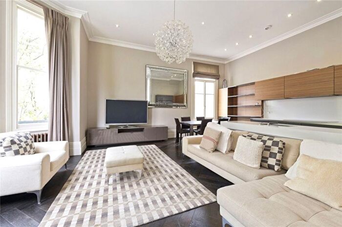 2 Bedroom Flat To Rent In Phillimore Gardens, Kensington, W8