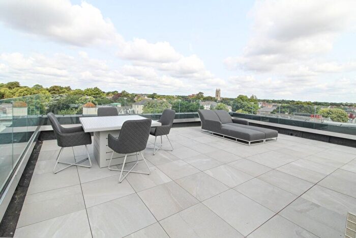 3 Bedroom Penthouse For Sale In Durley Road South, Bournemouth, BH2