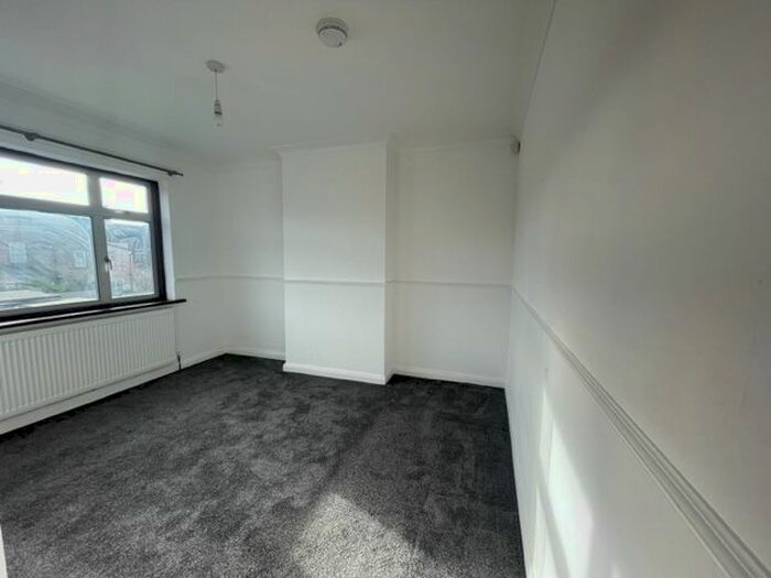 1 Bedroom Flat To Rent In Harcourt Road, Thornton Heath, CR7