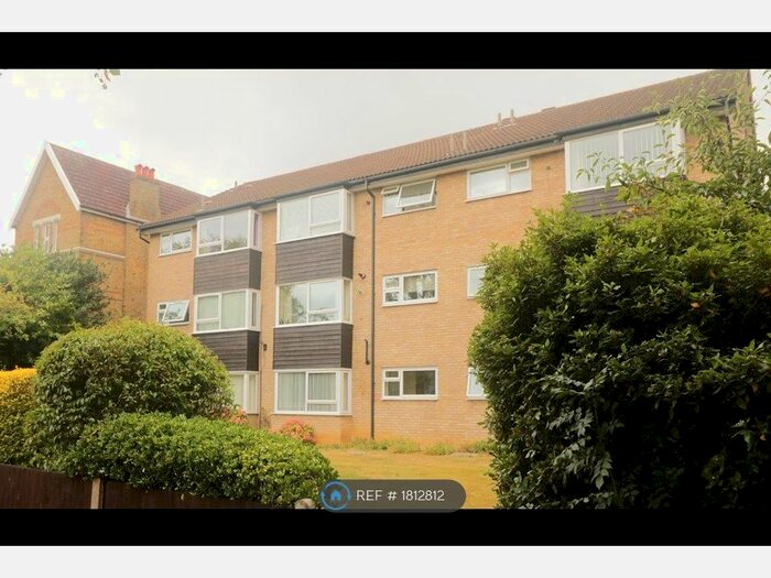 2 Bedroom Flat To Rent In The Avenue, Worcester Pak, KT4
