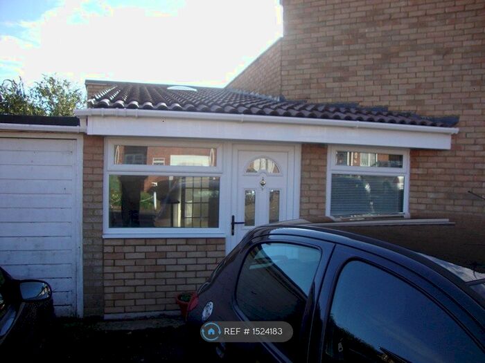 1 Bedroom Flat To Rent In Berkeley Square, Hemel Hempstead, HP2