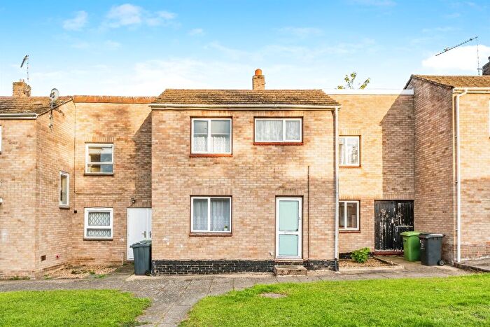 3 Bedroom Terraced House For Sale In St. Johns Way, Thetford, IP24