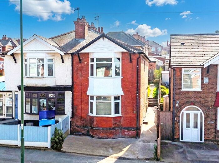 3 Bedroom Semi Detached House For Sale In Oakdale Road, Nottingham, NG3