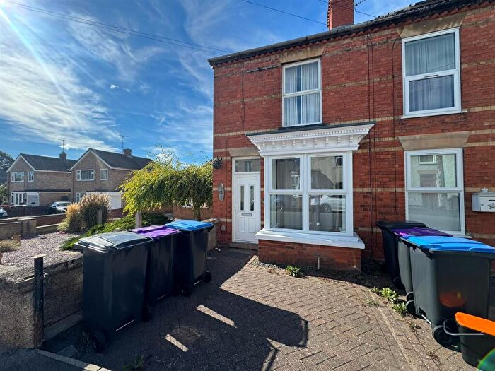 2 Bedroom End Of Terrace House To Rent In Hawthorn Bank, Spalding, PE11