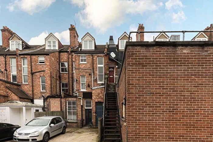 2 Bedroom Flat To Rent In Bond Street, Ealing, W5