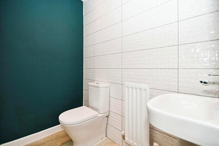 3 Bedroom Semi-Detached House For Sale In Woodyard Avenue, Tapton, Chesterfield, S41