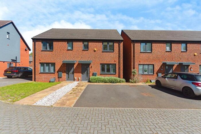 3 Bedroom Semi-Detached House For Sale In Webster Avenue, Shirley, Solihull, B90