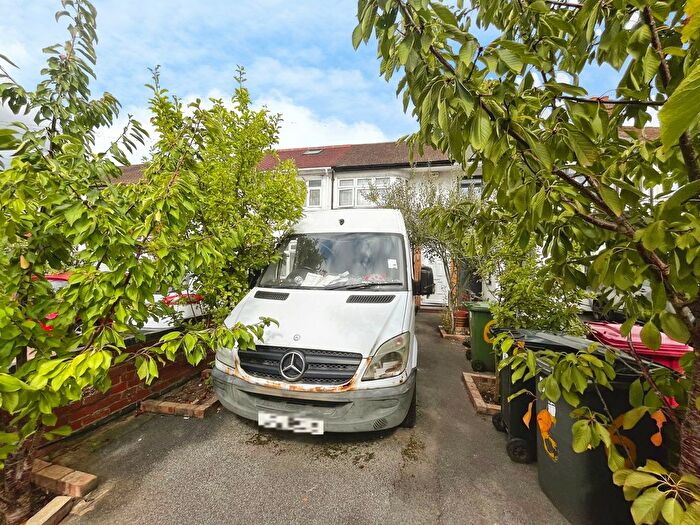 2 Bedroom Terraced House For Sale In Stanhope Road, Slough, Berkshire, SL1