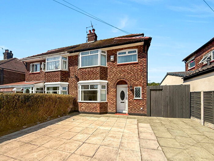 4 Bedroom Semi-Detached House For Sale In Teesdale Road, Bebington, CH63