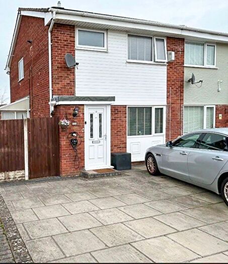 3 Bedroom Semi Detached House For Sale In Amberley Avenue, Wirral, CH46