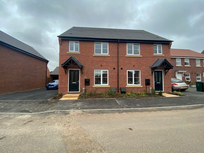 3 Bedroom House To Rent In Danby Road, Derby, DE23