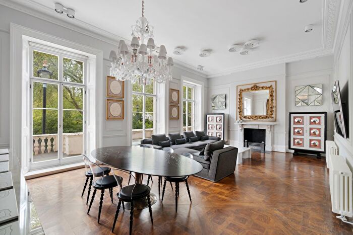 3 Bedroom Flat For Sale In Eccleston Square, Pimlico, London, Pimlico, SW1V