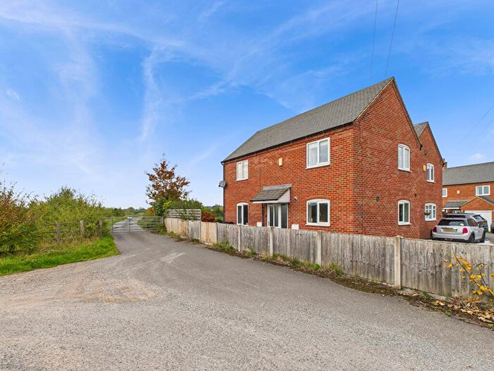 3 Bedroom Semi-Detached House For Sale In Egginton Road, Etwall, DE65