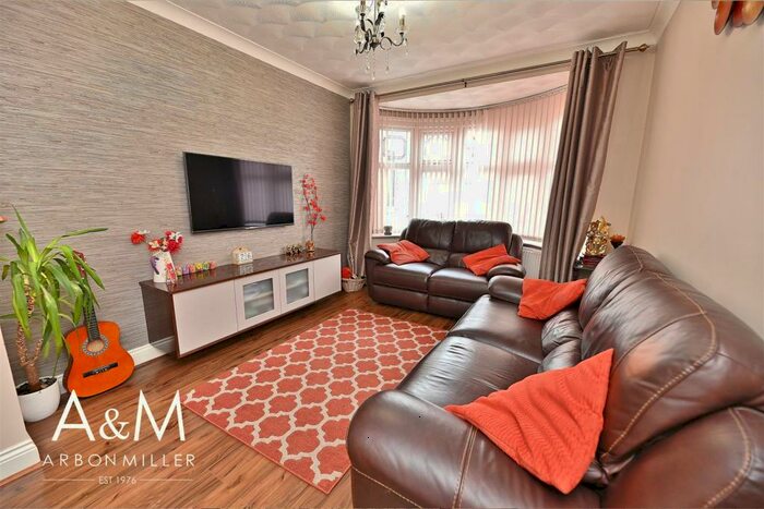 3 Bedroom House To Rent In Cottesmore Avenue, Clayhall, Ilford, IG5