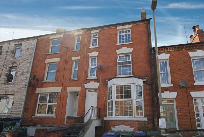 2 Bedroom Flat To Rent In West Street, Banbury, Oxon, OX16