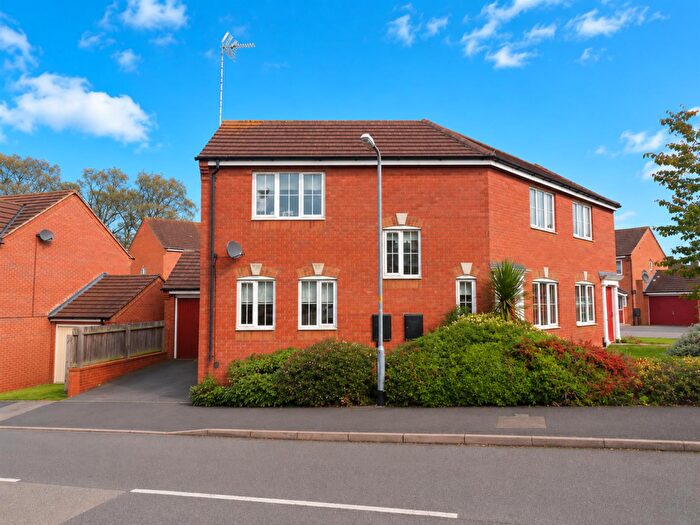 3 Bedroom House To Rent In Lowry Close, Corby, NN18