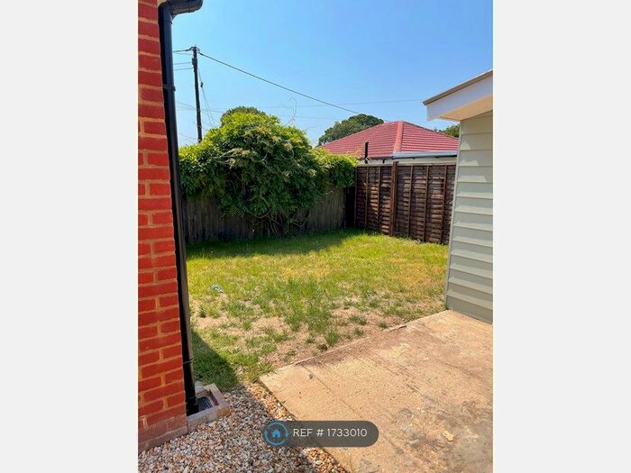 1 Bedroom Flat To Rent In Hampton Lane, Blackfield, Southampton, SO45