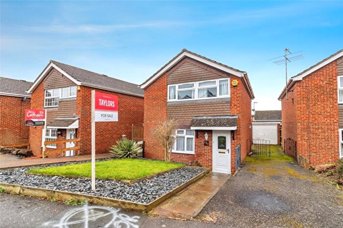 3 Bedroom Detached House For Sale In Bideford Green, Leighton Buzzard, Bedfordshire, LU7