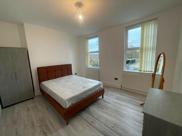5 Bedroom House To Rent In Admiral Street, Liverpool, L8