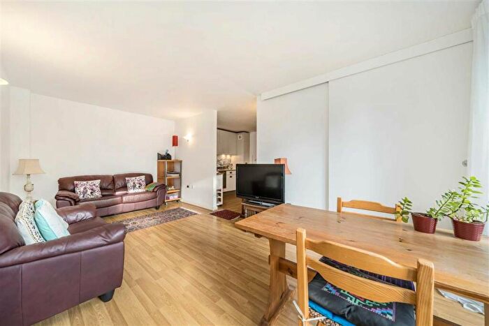 2 Bedroom Flat For Sale In Deals Gateway, Greenwich, SE13