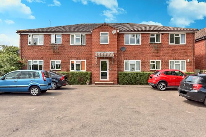 1 Bedroom Flat To Rent In Slough, Berkshire, SL1