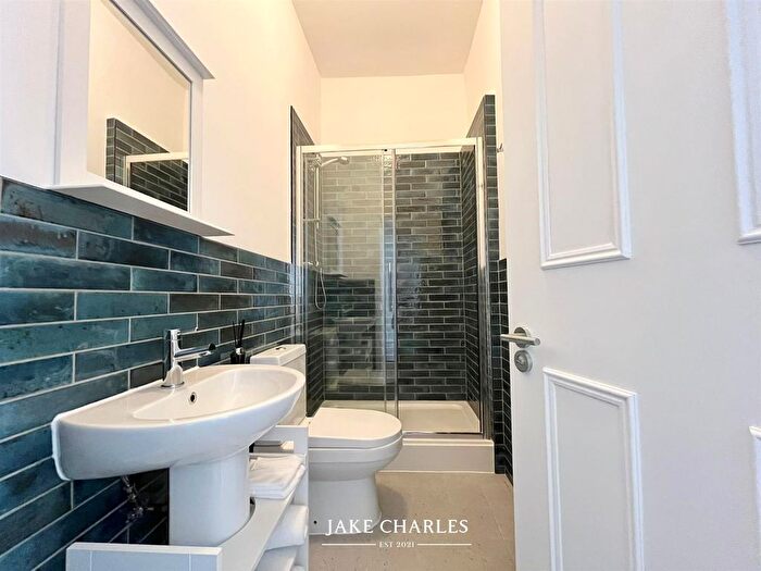 1 Bedroom Flat To Rent In High Street, Hornsey, London, N8