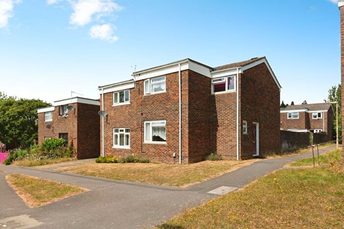 3 Bedroom End Of Terrace House For Sale In Browning Close, Basingstoke, Hampshire, RG24