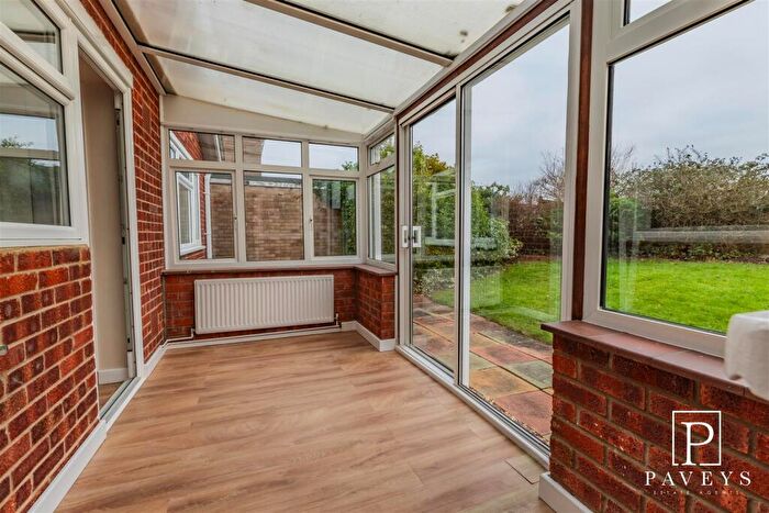 2 Bedroom Detached Bungalow For Sale In Dugmore Avenue, Kirby-Le-Soken, Frinton-On-Sea, CO13