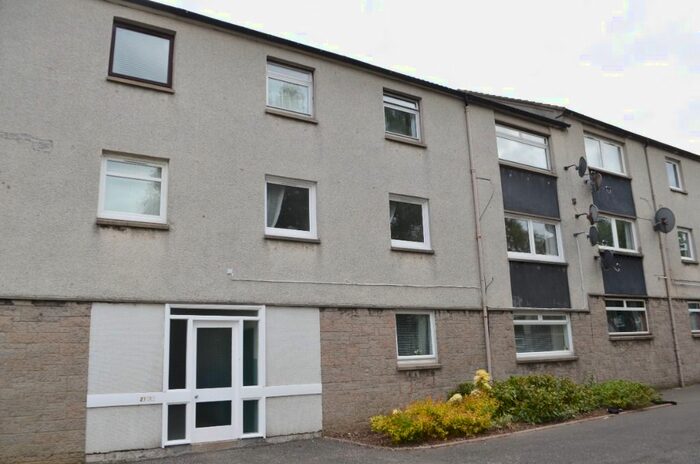 3 Bedroom Flat To Rent In Sunnyside Street, Camelon, FK1