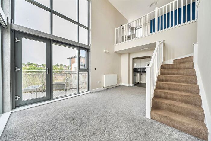 2 Bedroom Flat For Sale In Hart Street, Maidstone, ME16