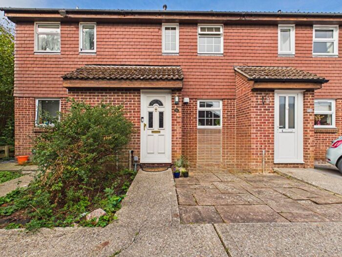 2 Bedroom Terraced House For Sale In Pemberton Gardens, Calcot, Reading, RG31
