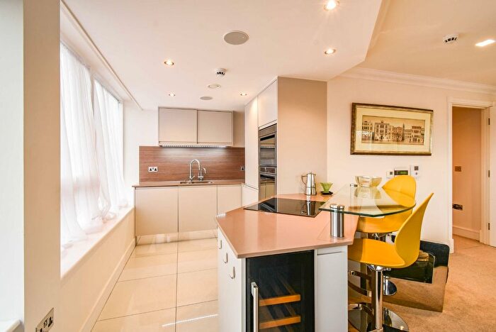 2 Bedroom Flat To Rent In Biba House, St. Saviours Place, York, YO1