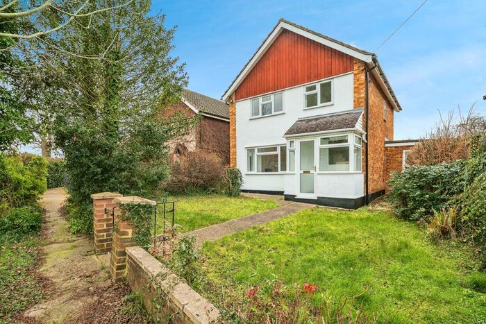 4 Bedroom Detached House To Rent In Sheering Lower Road, Sawbridgeworth, CM21