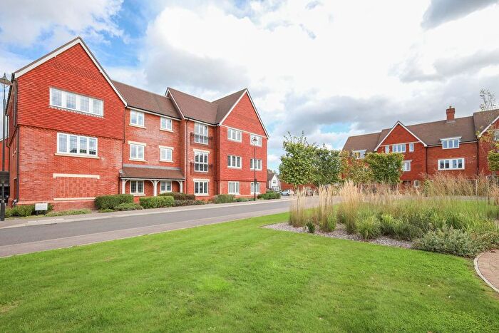 2 Bedroom Flat For Sale In Tilney House, Tilney Drive, RH12