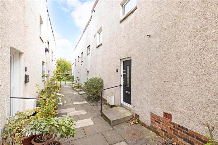 3 Bedroom Terraced House For Sale In Alloway Loan, Edinburgh, EH16