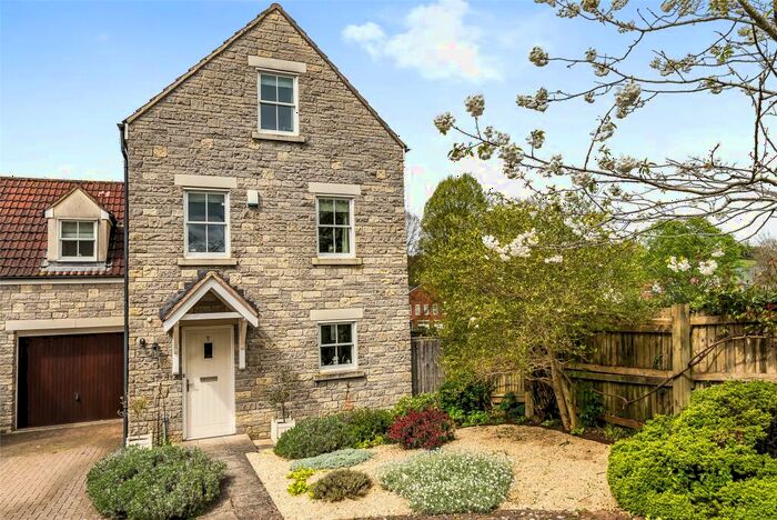 5 Bedroom Semi-Detached House For Sale In Baron Close, Bitton, Bristol, Gloucestershire, BS30